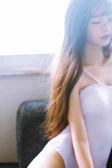 同桌上课脱我裙子弄到高潮